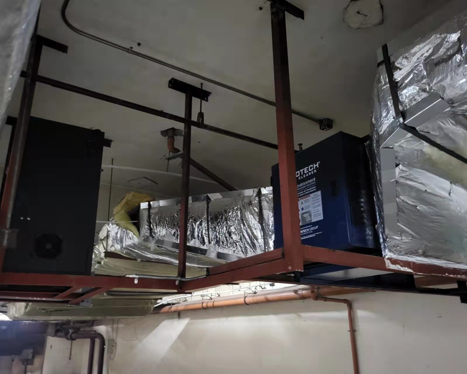 duct mounted ozone generator.jpg